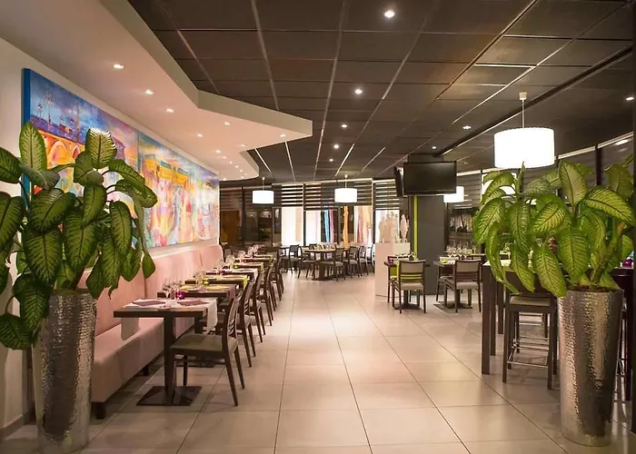 Ibis Styles Meriadeck 호텔